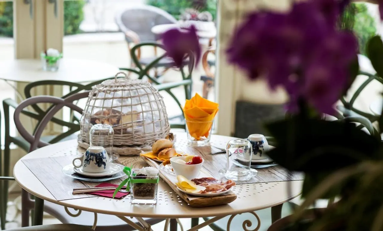 La Villa Desenzano Desenzano del Garda Bed & Breakfast