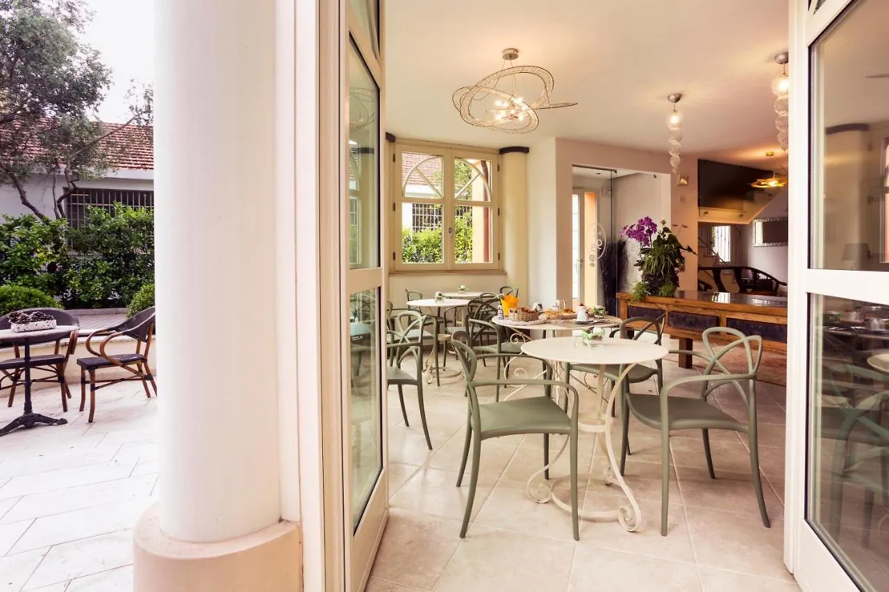 La Villa Desenzano Desenzano del Garda Italien