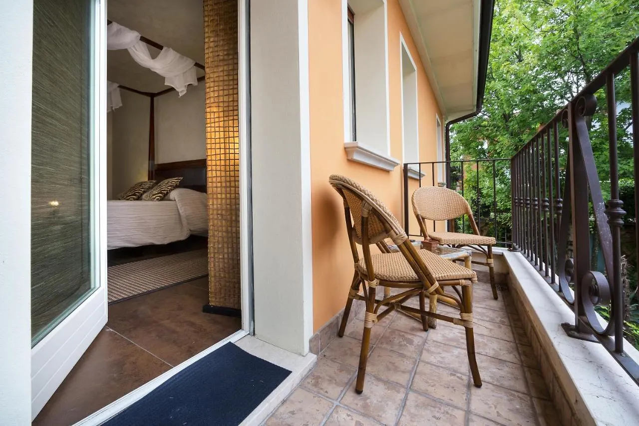 דסנזאנו דל גארדה La Villa Desenzano